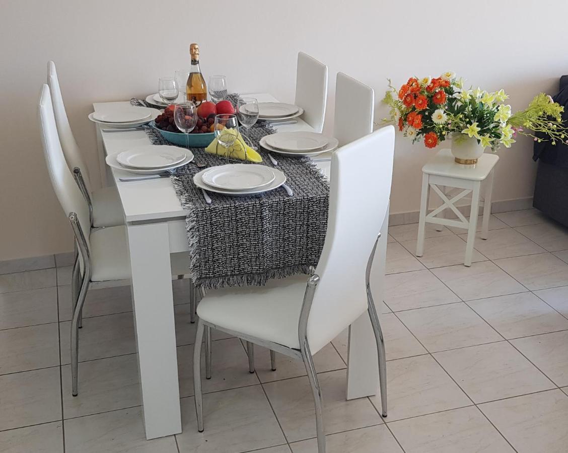 Sunny View - A Stunning Apartment With Private Rooftop Pafos Dış mekan fotoğraf