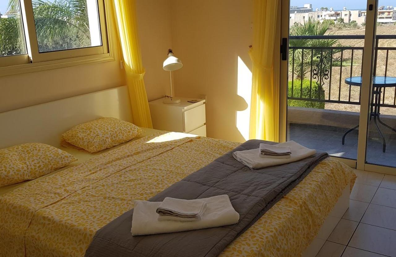 Sunny View - A Stunning Apartment With Private Rooftop Pafos Dış mekan fotoğraf