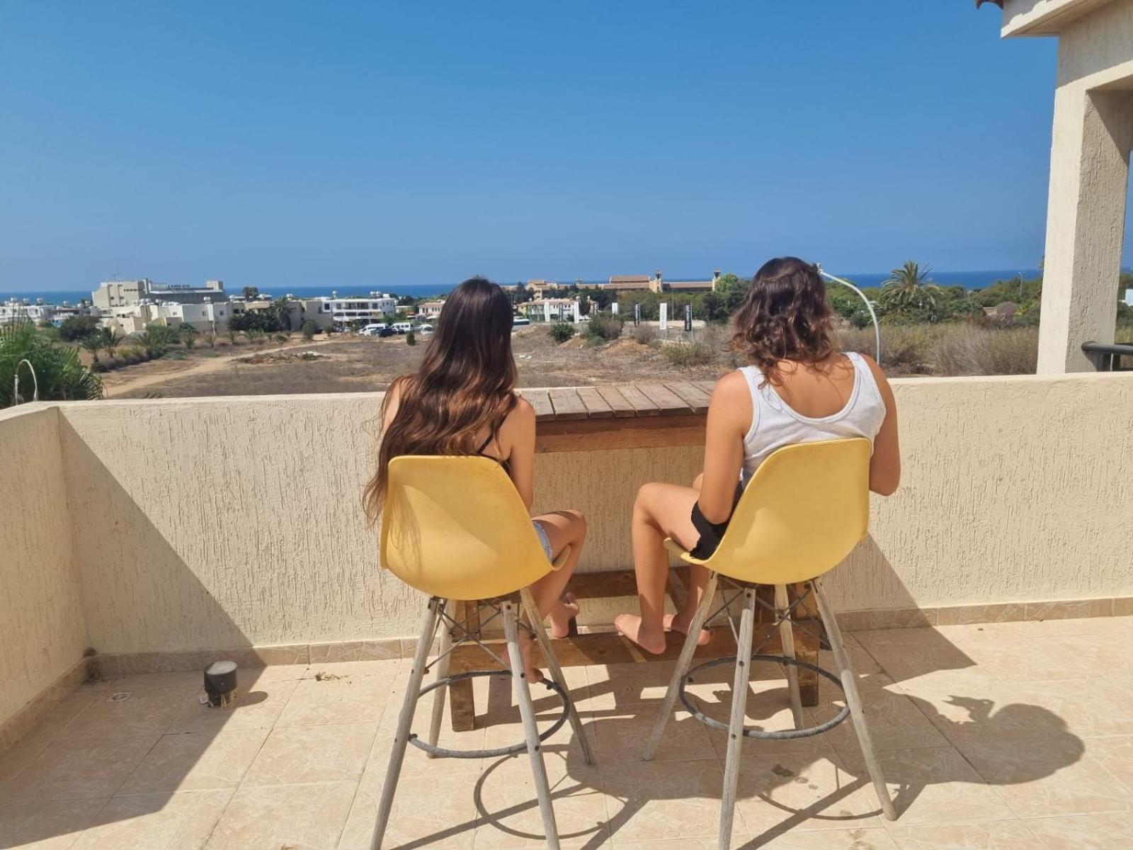Sunny View - A Stunning Apartment With Private Rooftop Pafos Dış mekan fotoğraf
